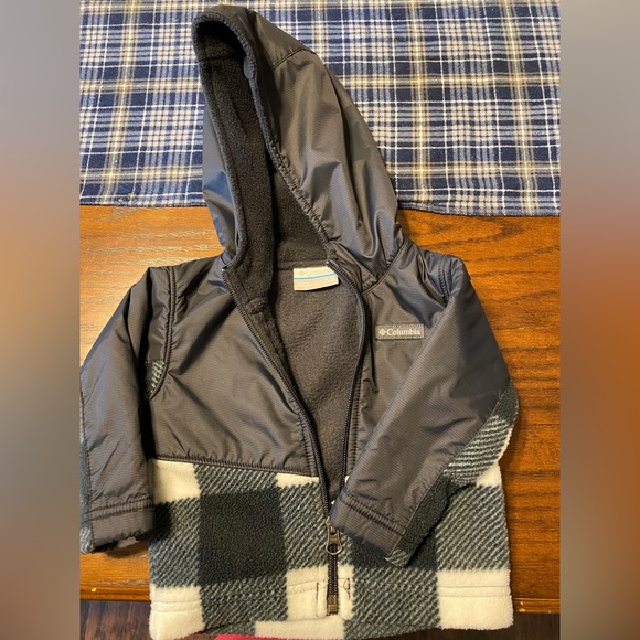 Columbia 6-12month jacket - Picture 2 of 3